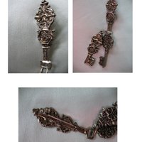 Vintage Pin Retro Key Jewelry Boho Victorian Steampunk Style Pin for Hat Lapel Scarf Kappa Kappa Gamma Style  WhenRosesBloom