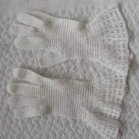 Vintage Gloves White Crochet Fishnet Elegant Tea Party Vintage Retro Wedding Bridesmaid 1st Communion Victoria Downton WhenRosesBloom