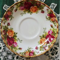 Tea Cup Old Country Roses Mommy & Me set Royal Albert English Bone China Rare Vintage Retro TeaTime Gift  Mid Century WhenRosesBloom
