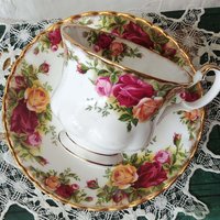 Tea Cup Old Country Roses Mommy & Me set Royal Albert English Bone China Rare Vintage Retro TeaTime Gift  Mid Century WhenRosesBloom