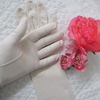 Gloves Vanilla Beige Off White Vintage Matinee Mid Century Style Wedding Tea Downton Miss Fisher Cosplay FREE Ship USA WhenRosesBloom