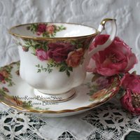 Tea Cup Old Country Roses Mommy & Me set Royal Albert English Bone China Rare Vintage Retro TeaTime Gift  Mid Century WhenRosesBloom