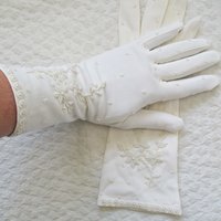 White Gloves Sz 7 8 Pearls Wedding Tea Dance Vintage NOS Matinee Evening Retro Mid Century Hollywood Glamour Free Ship US   WhenRosesBloom