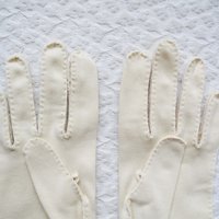 Vintage  Beige Gloves Sz 6 1/2 Matinee Wedding Tea Retro Mid Century Bridal Downton Austen Dress Cosplay Free Ship  US When Roses Bloom