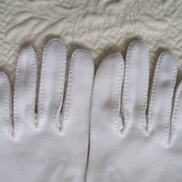 Vintage White Gloves for Tea Party 1st Communion Wedding Bride Bridesmaid Retro Mid Century Style Free Ship in US WhenRosesBloom