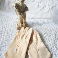 Vintage Gloves Beige Pink Flesh tone Retro Mid Century Tea Party Wedding Dance Bride Bridesmaid Petite Girl Free Ship US   WhenRosesBloom