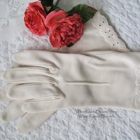 Beige Gloves Size 7 1/2 Vintage Retro Tea Party Wedding Dance Bride Bridesmaid Mid Century 50s 60s Cosplay Free Shipping  US WhenRosesBloom