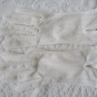 Vintage White Lace Gloves Tea Party Retro Wedding Bride Bridesmaid 1st Communion Vintage Cosplay Gloves Free Shipping US WhenRosesBloom