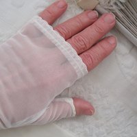 Vintage Fingerless Gloves White Victorian Lace Antique Wedding Downton Titanic Austen Victoria Dickens Cosplay Free Ship US When Roses Bloom