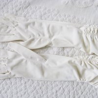 Vintage Stetson Long White Gloves gathered wrist Size 6 1/2 6.5 Tea Party Dance Mid Century Audrey Hepburn Style Free ship US WhenRosesBloom