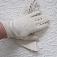 Gloves Beige Fabric short Vegan Retro Vintage Tea Party Elegant Cosplay Downton Miss Fisher Mid Century Style Free Ship US When Roses Bloom