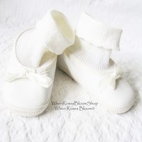 Vintage Baby Crib Shoes Size 1 White Leather Ballet Slippers Baby Keepsake Heirloom Gift doll shoes WhenRosesBloom