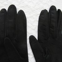 Vintage Gloves Black Sz 6 1/2 Faux Leather Vegan Fabric Matinee Classic Mid Century Mod Cocktail Party Style Free Ship US WhenRosesBloom