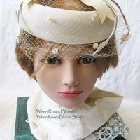 White Hat Vintage Fascinator Cocktail Tea Party Wedding Bridal Ring Circle Hat Net Birdcage Veil Mid Century WhenRosesBloom