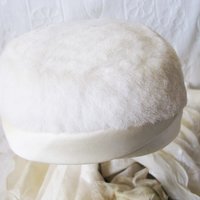White Pillbox Fur Hat Vintage Toque w/Bow Classic Cocktail Pillbox Bellhop Toque Elegant Jackie O Style 1950s-50s Cosplay WhenRosesBloom