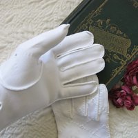 Gloves White Short Eyelet Retro Vintage Tea Party Elegant Wedding Cosplay Downton Miss Fisher Mid Century Style When Roses Bloom