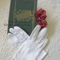 Gloves White Short Eyelet Retro Vintage Tea Party Elegant Wedding Cosplay Downton Miss Fisher Mid Century Style When Roses Bloom