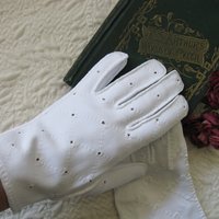 Gloves White Short Eyelet Retro Vintage Tea Party Elegant Wedding Cosplay Downton Miss Fisher Mid Century Style When Roses Bloom