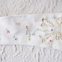Vintage Gloves White Kid Leather NOS Cut out bow embroidery Sz 6 7 Downton Miss Fisher Audrey Hepburn Cosplay New Old Stock  WhenRosesBloom