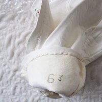 Vintage Gloves White Kid Leather NOS Cut out bow embroidery Sz 6 7 Downton Miss Fisher Audrey Hepburn Cosplay New Old Stock  WhenRosesBloom