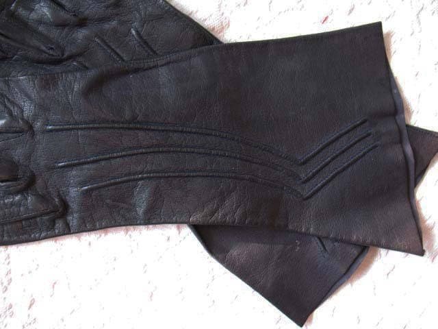 Vintage Blue Gloves Leather Navy Retro Mid Century NOS new old stock Soft Leather Classic Tailored Matinee Free Ship US WhenRosesBloom