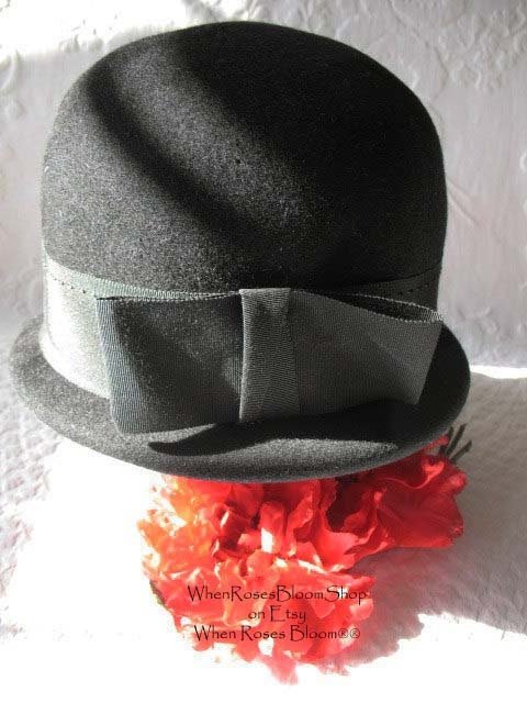 Vintage Black Derby Cloche Hat Retro Vintage Hipster Mod Boho Steampunk Bowler Bohomian 60s Cosplay Twiggy Audrey Hepburn WhenRosesBloom