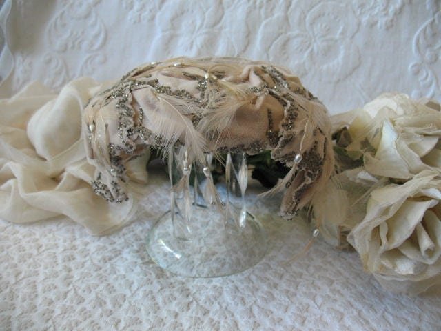 Vintage Bridal Wedding Cocktail Hat Fascinator Toque Eggshell 1950's New Elegant Looking style  Mid Century  Retro Party WhenRosesBloom