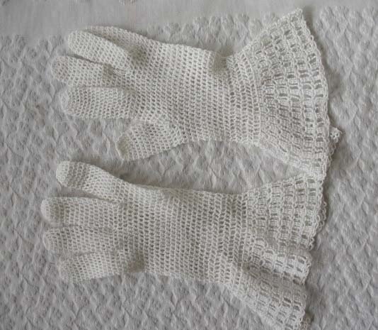 Vintage Gloves White Crochet Fishnet Elegant Tea Party Vintage Retro Wedding Bridesmaid 1st Communion Victoria Downton WhenRosesBloom