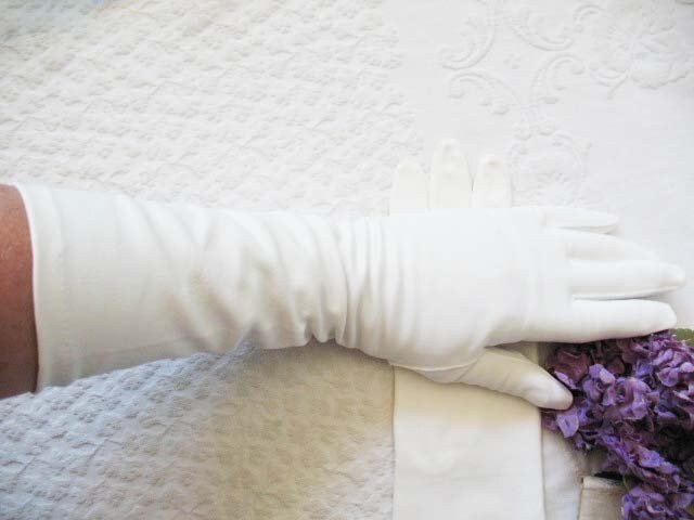 Vintage White Gloves Matinee Vegan Leather Wedding Classic Retro Mid Century Bride Downton Austen Cosplay Free Ship  US When Roses Bloom