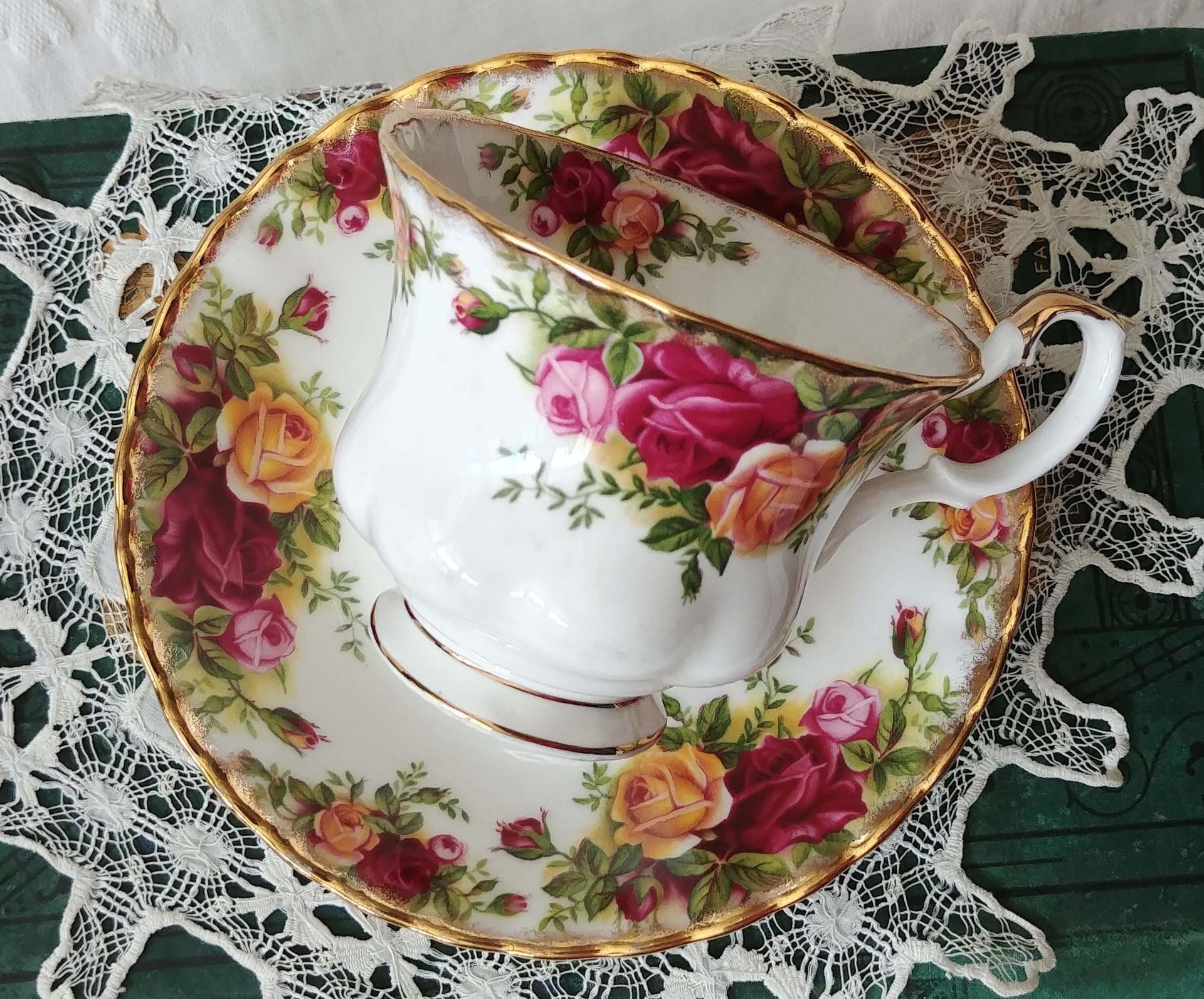 Tea Cup Old Country Roses Mommy & Me set Royal Albert English Bone China Rare Vintage Retro TeaTime Gift  Mid Century WhenRosesBloom