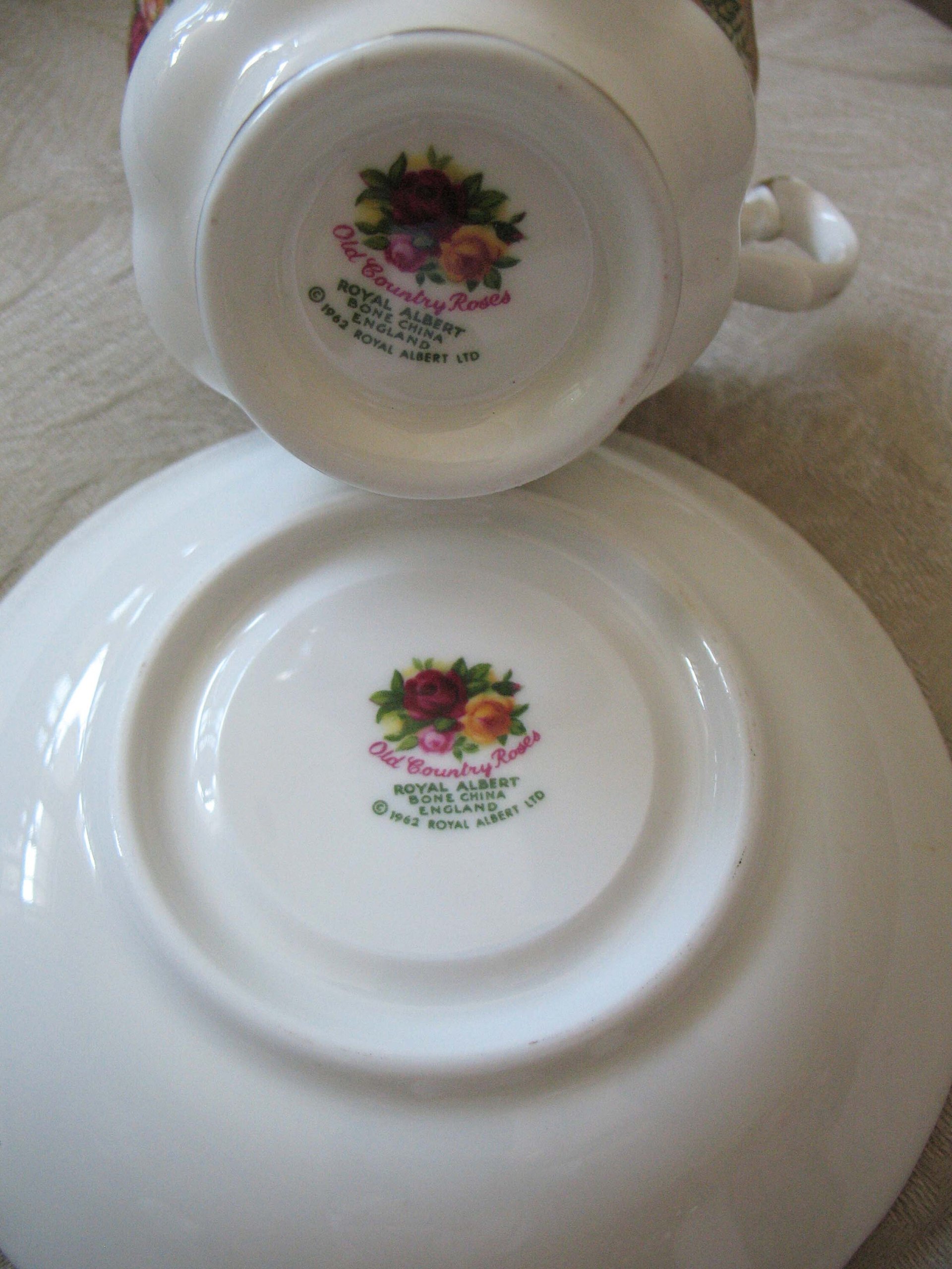 Tea Cup Old Country Roses Mommy & Me set Royal Albert English Bone China Rare Vintage Retro TeaTime Gift  Mid Century WhenRosesBloom
