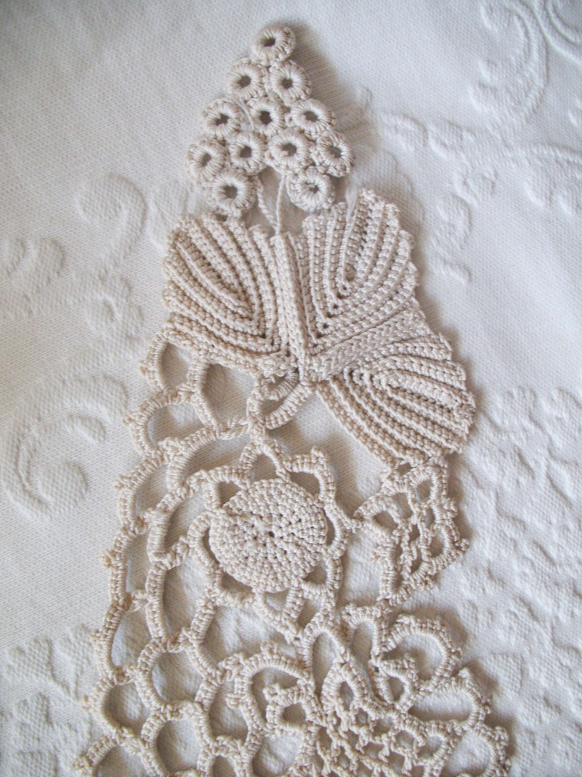 Vintage Irish Crochet Collar Antique Linen Wedding Tea Shabby Chic Romantic Boho Style Free Ship in US WhenRosesBloom