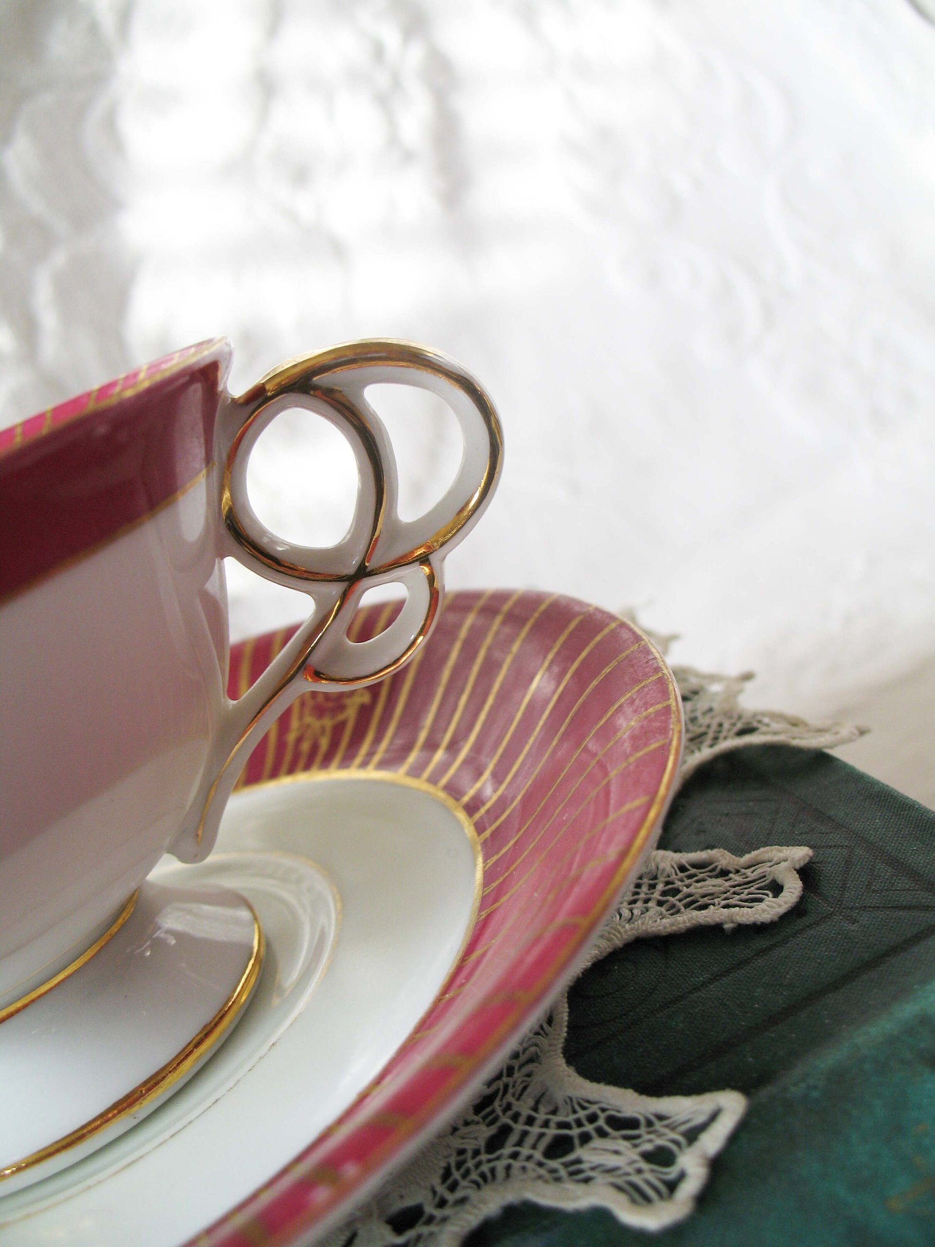 Tea Cup Pink Red Floral Roses Footed Japan Vintage Retro Tea Time Gift Mid Century Shabby Chic Afternoon Tea Party  WhenRosesBloom