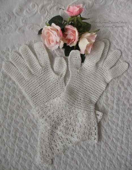 Vintage Gloves White Crochet Fishnet Elegant Tea Party Vintage Retro Wedding Bridesmaid 1st Communion Victoria Downton WhenRosesBloom