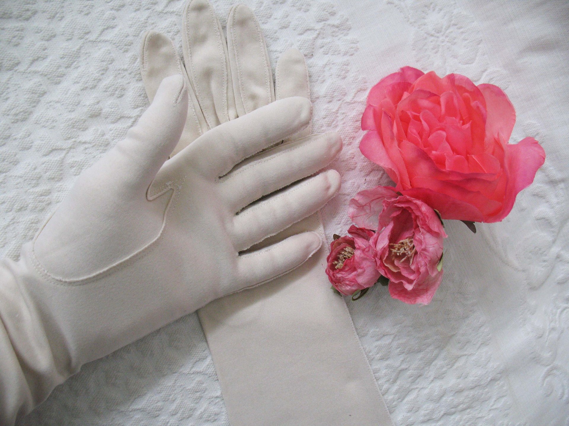 Gloves Vanilla Beige Off White Vintage Matinee Mid Century Style Wedding Tea Downton Miss Fisher Cosplay FREE Ship USA WhenRosesBloom