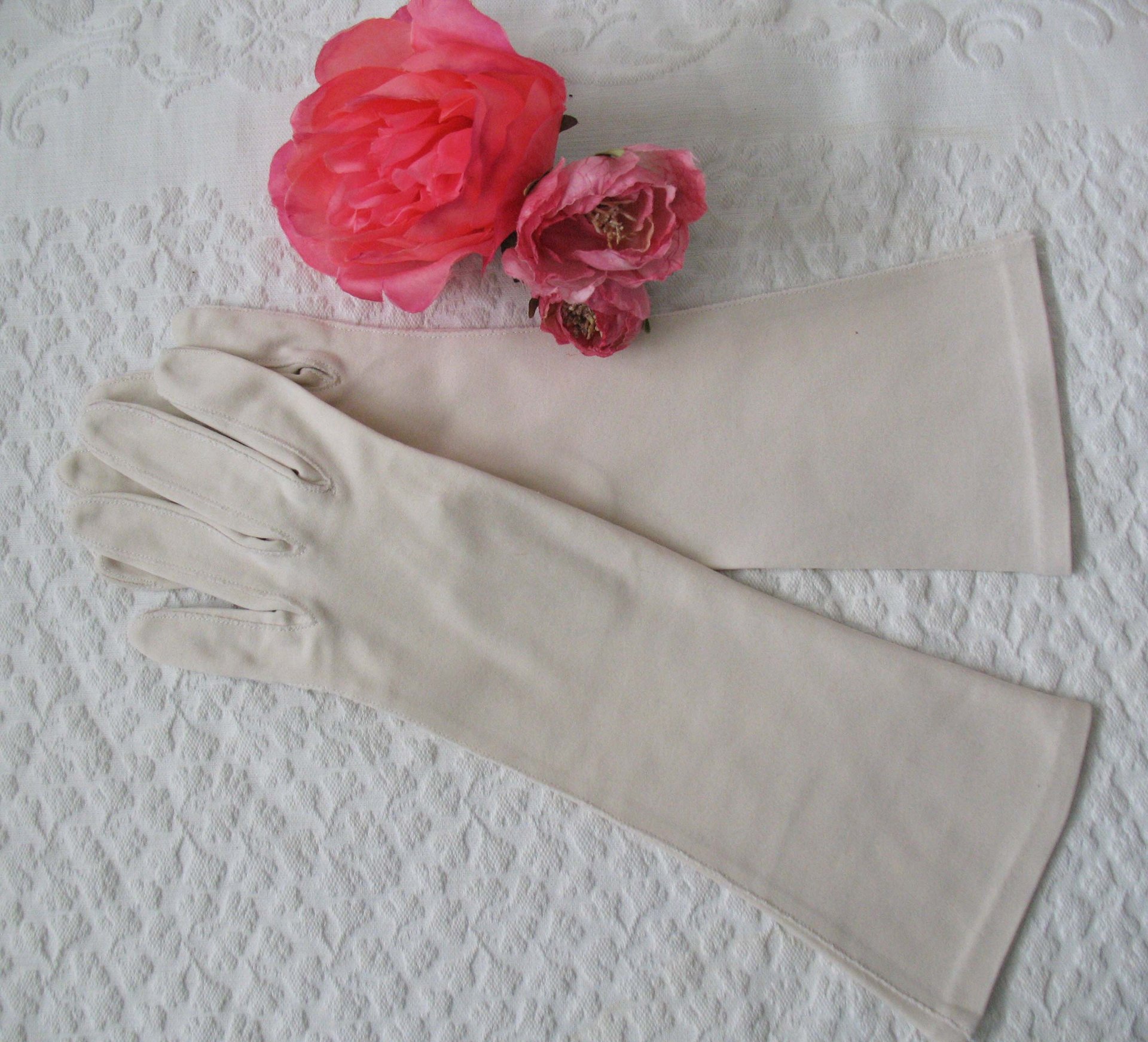Gloves Vanilla Beige Off White Vintage Matinee Mid Century Style Wedding Tea Downton Miss Fisher Cosplay FREE Ship USA WhenRosesBloom
