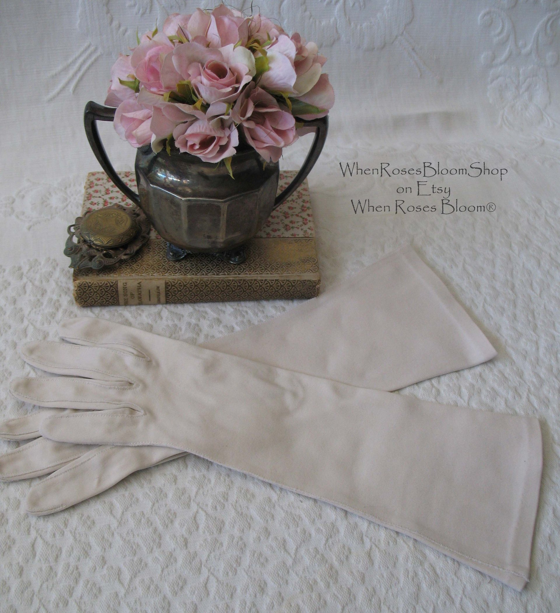 Gloves Vanilla Beige Off White Vintage Matinee Mid Century Style Wedding Tea Downton Miss Fisher Cosplay FREE Ship USA WhenRosesBloom