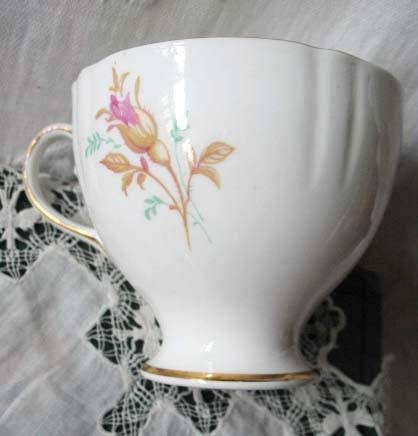 Tea Cup Pink Roses English Bone China Vintage Retro Tea Gift Mid Century Shabby Chic Farmhouse Jane Austen Downton Abbey WhenRosesBloom