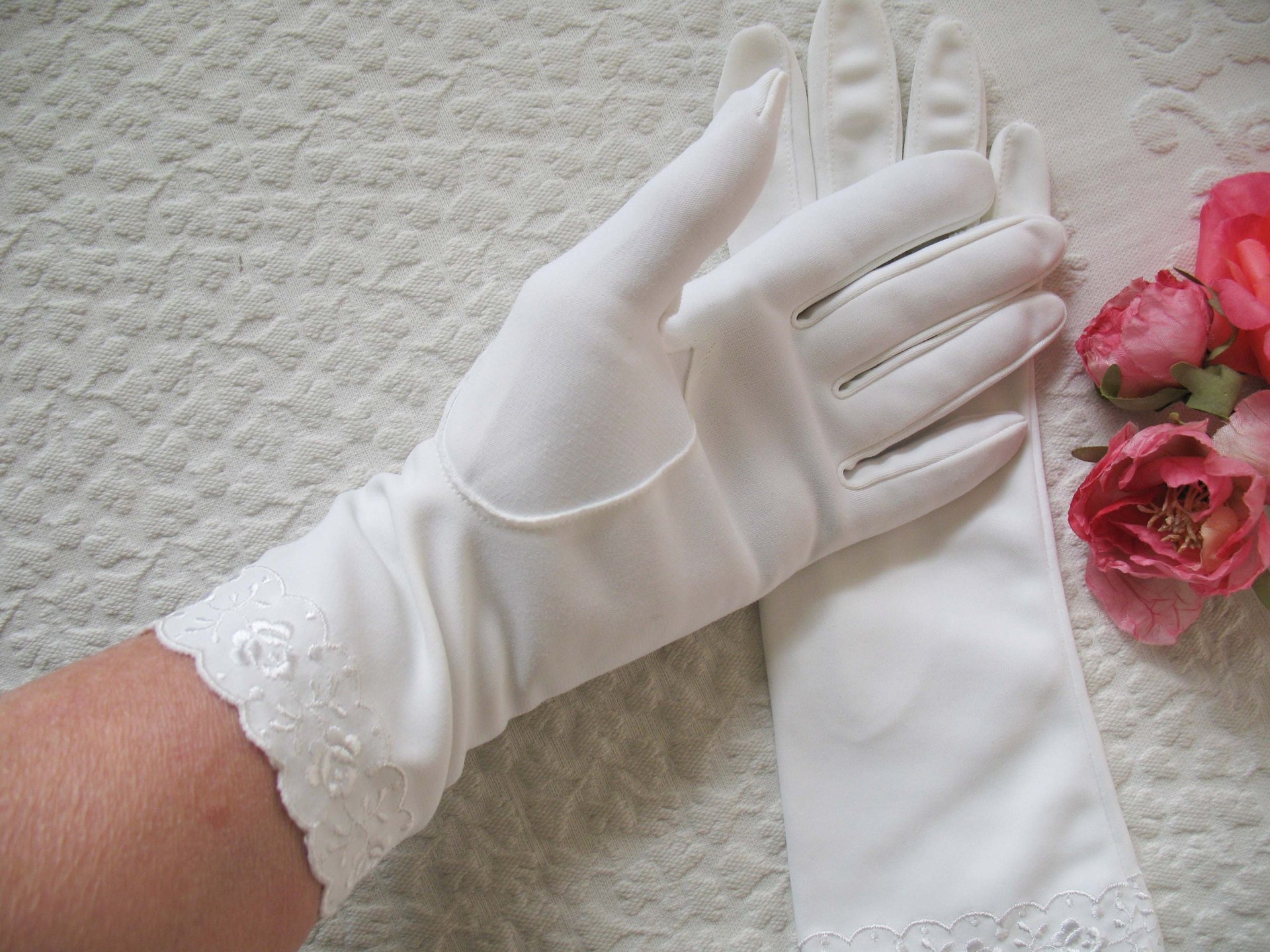 White Gloves Vintage Retro Mid Century Wedding Tea Matinee Downton Miss Fisher Cosplay Audrey Hepburn Style  Free Ship US When Roses Bloom
