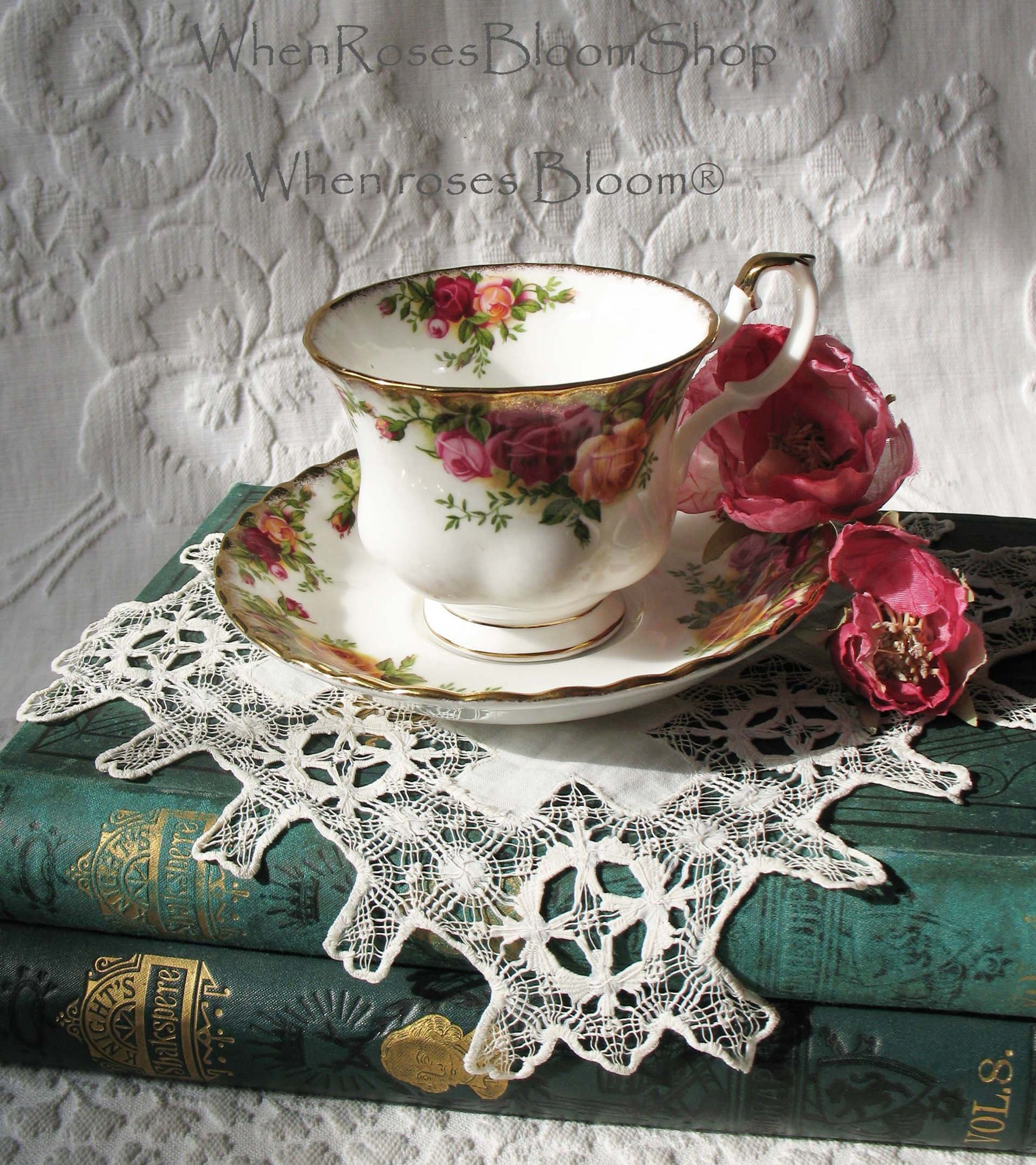 Tea Cup Old Country Roses Mommy & Me set Royal Albert English Bone China Rare Vintage Retro TeaTime Gift  Mid Century WhenRosesBloom