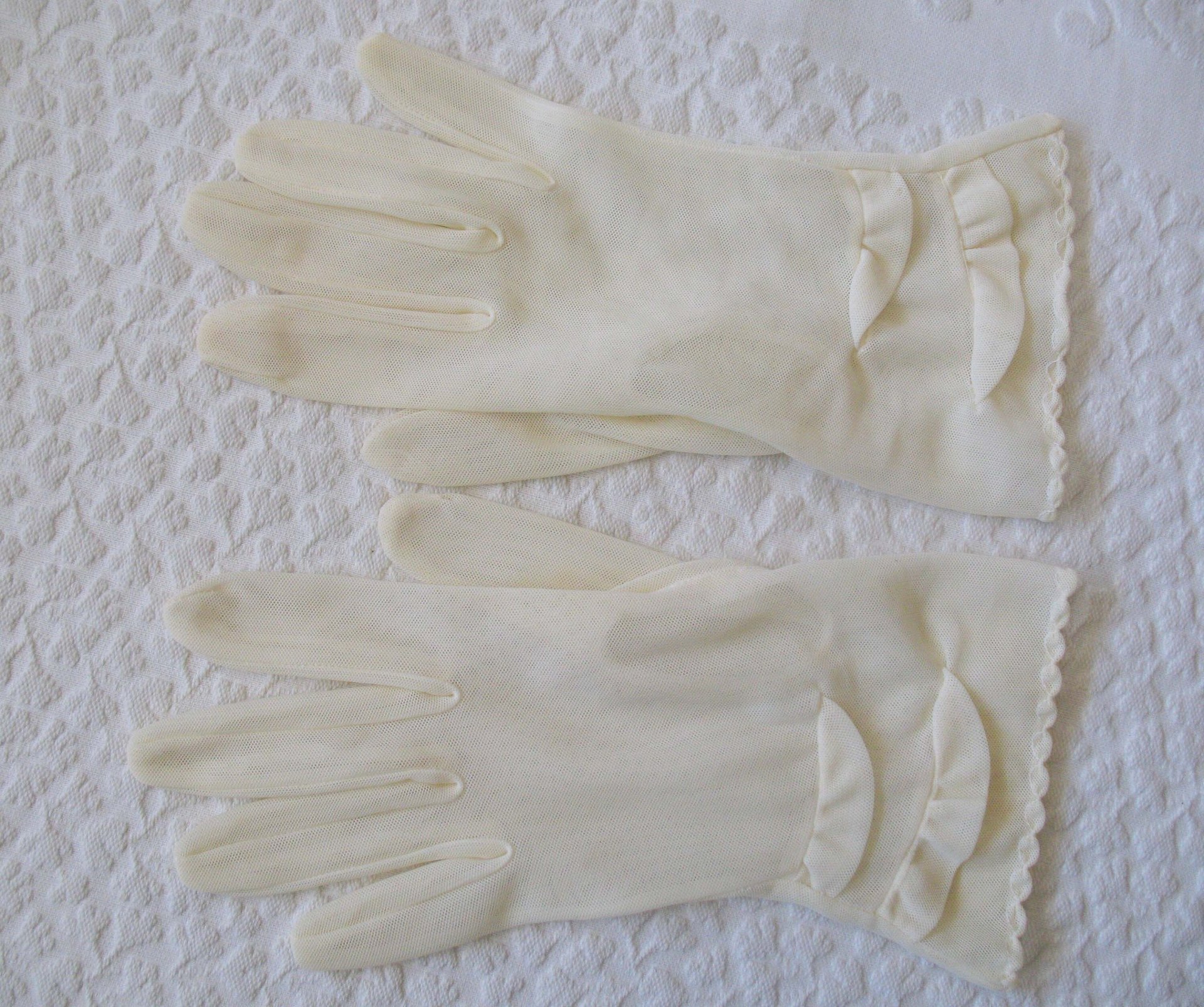 Vintage Gloves Sheer White Net  Retro Mid Century Wedding Tea Dance Downton Mid Century Royal Style  Cosplay  Free Ship  US When Roses Bloom