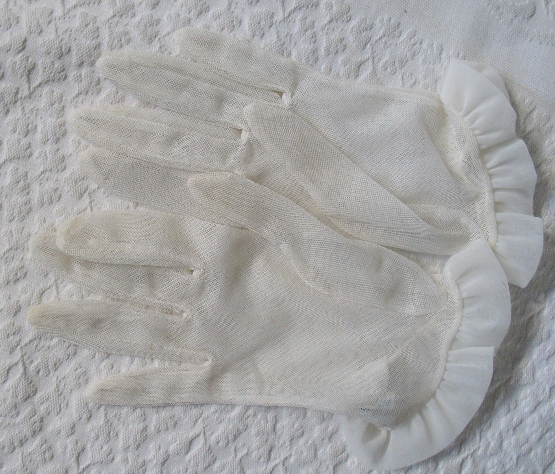 Vintage Gloves Sheer White Net Retro Cosplay Mid Century Wedding 1st Communion Tea Dance Downton Tea Party Free Ship  US When Roses Bloom