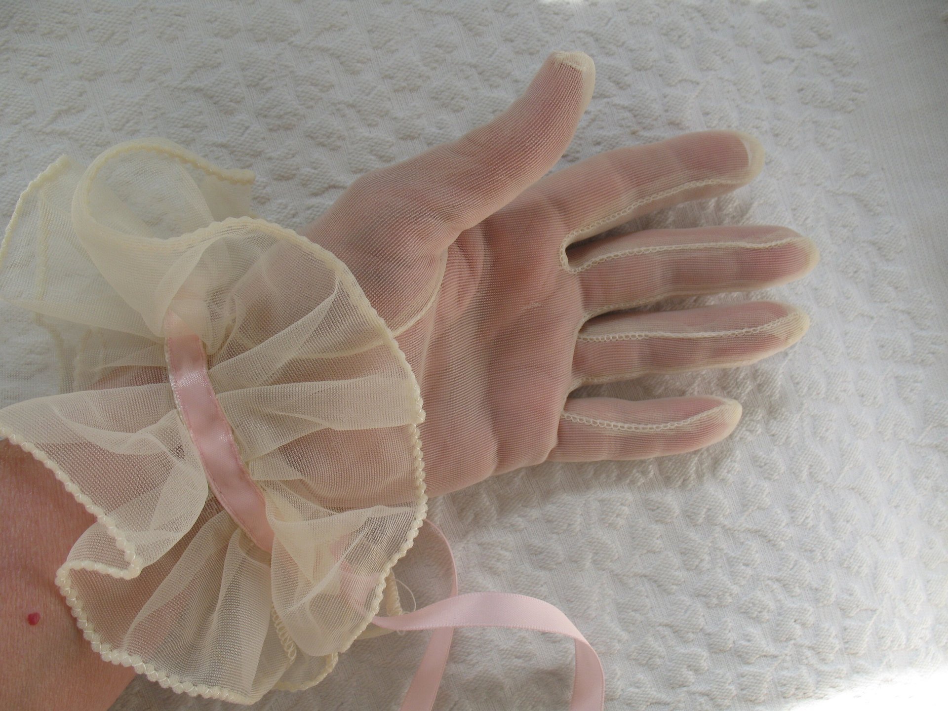 Vintage Gloves Sheer White Ruffles Pink Retro Mid Century Wedding Tea Dance Party NOS Mid Century Cosplay  Free Ship  US When Roses Bloom