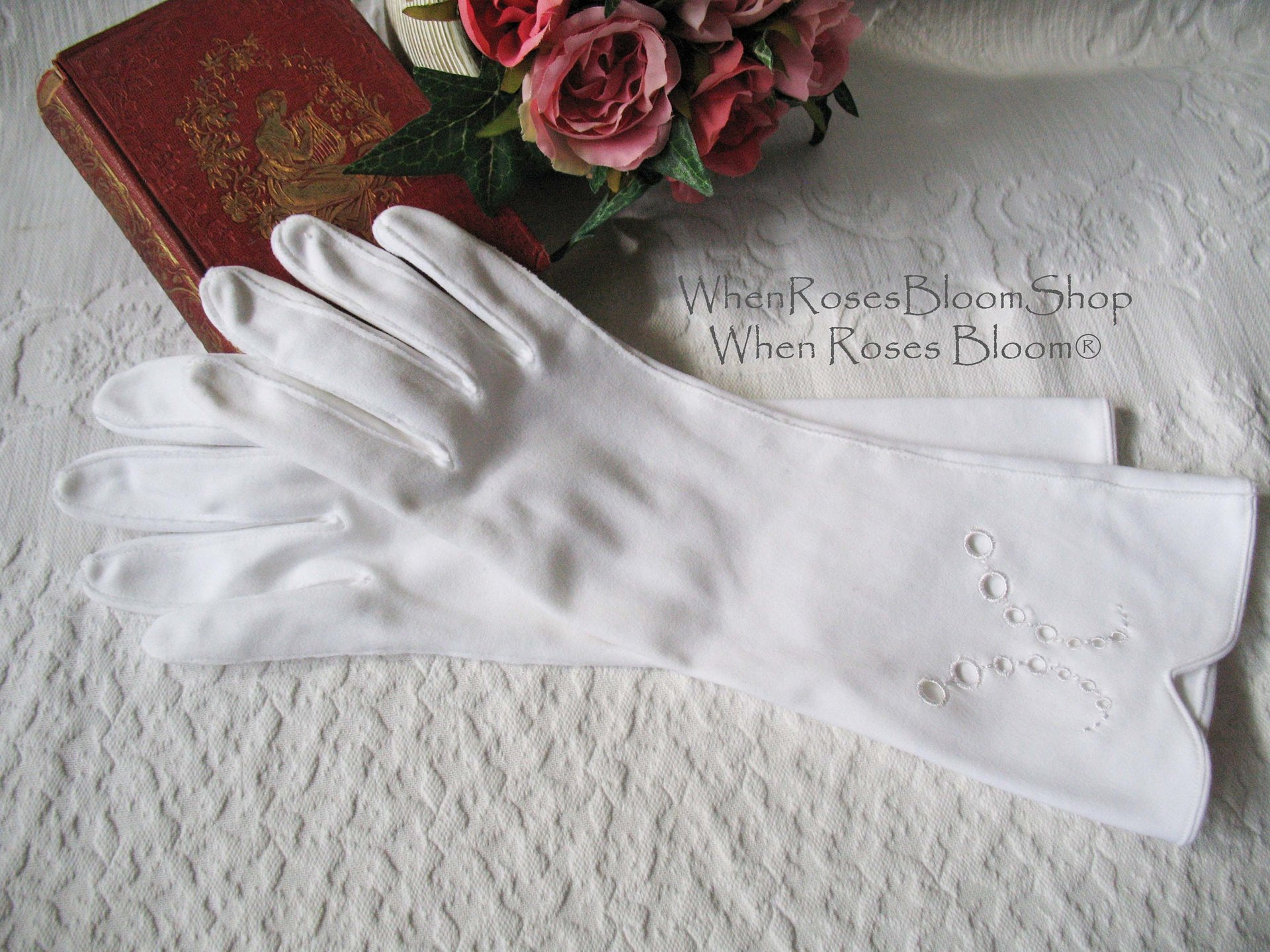 Vintage White Gloves Sz 7 Matinee Evening Retro Mid Century Wedding Tea Dance Downton J Austen  Retro Cosplay Free Ship US WhenRosesBloom