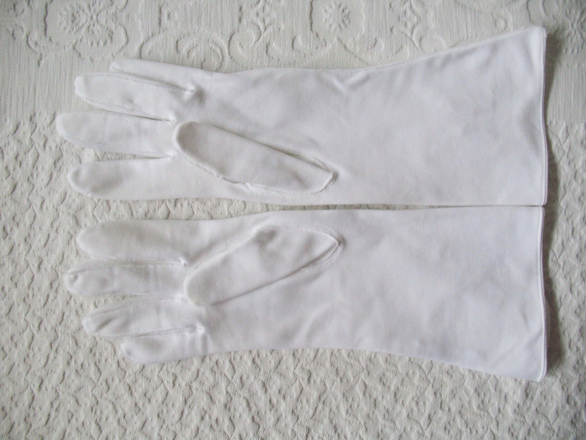 Vintage White Gloves Sz 7 Matinee Evening Retro Mid Century Wedding Tea Dance Downton J Austen  Retro Cosplay Free Ship US WhenRosesBloom