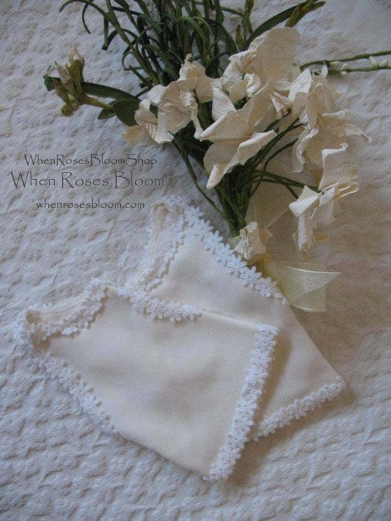 White Fingerless Gloves Wedding Bridal Glove Mitts Retro Boho Vintage Wedding Classic Style Victoria Austen Dickens Cosplay WhenRosesBloom
