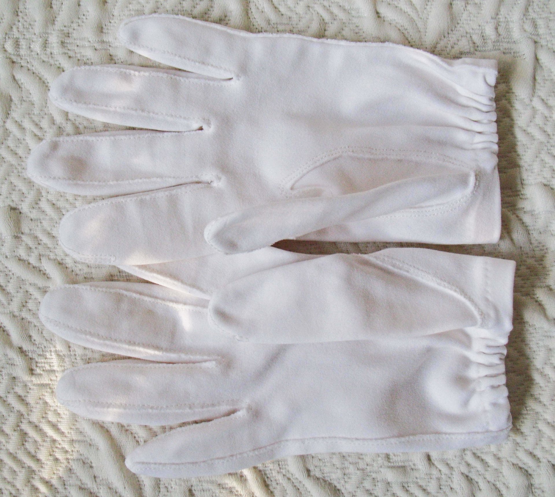 White Gloves Vintage Tea Party 1st Communion Wedding Dance Party Dress Child Gloves Free Ship US Victoria Downton  Cosplay  WhenRosesBloom
