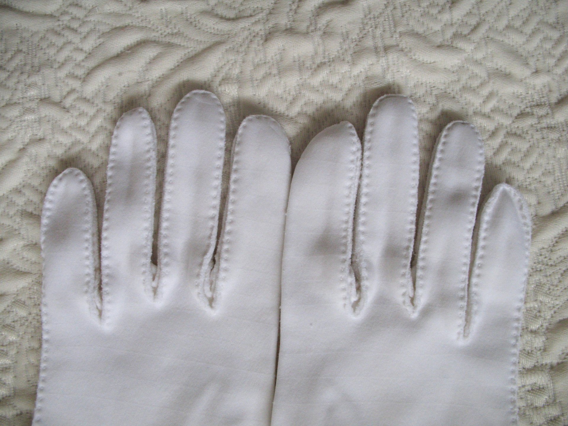 Vintage White Gloves for Tea Party 1st Communion Wedding Bride Bridesmaid Retro Mid Century Style Free Ship in US WhenRosesBloom