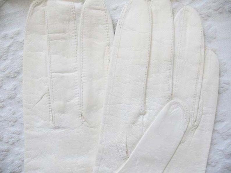 Gloves White  Sz 7 Formal Debutante Presentation Italian Kid Leather NOS Elegant Wedding Dance Austen Retro Hollywood Glamour WhenRosesBloom