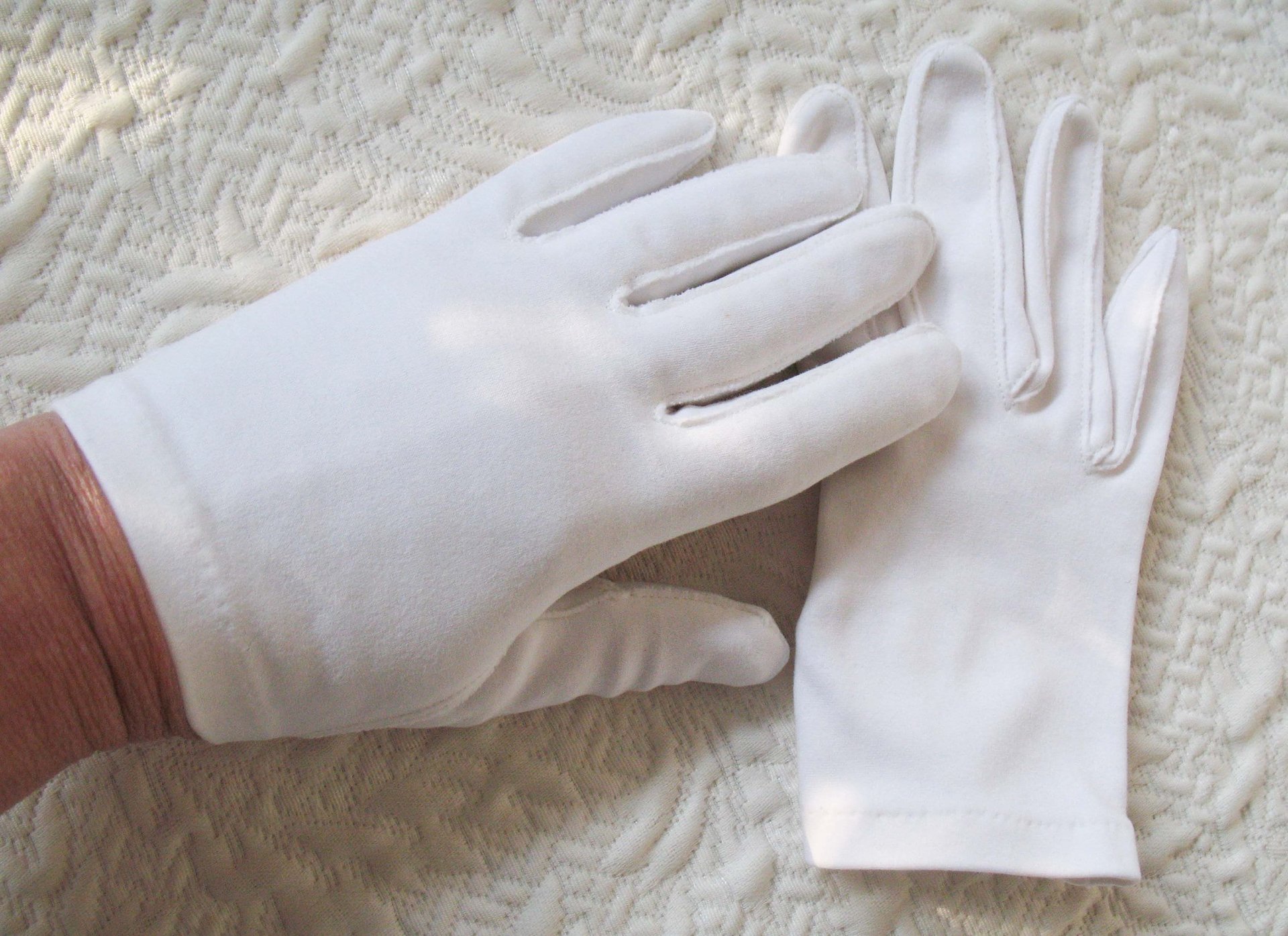 White Gloves Vintage Tea Party 1st Communion Wedding Dance Party Dress Child Gloves Free Ship US Victoria Downton  Cosplay  WhenRosesBloom